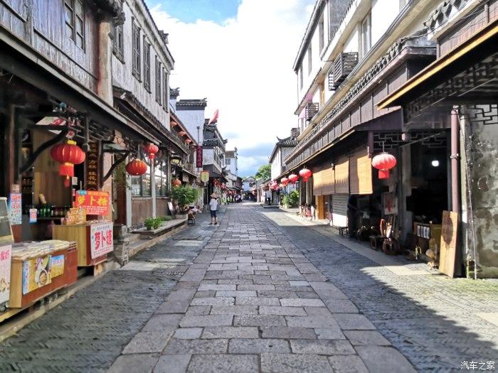 逃出平静乡村